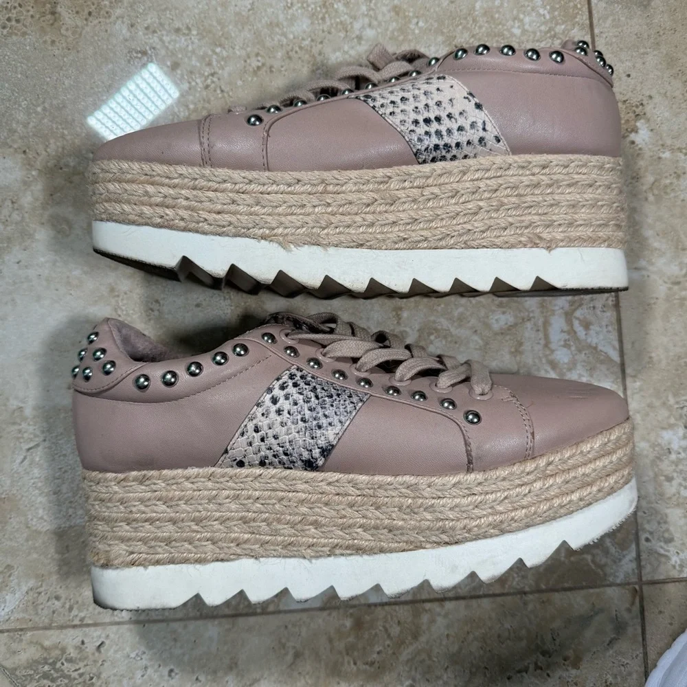 Steve Madden Studded Platform Espadrille Sneakers Women Size 8 Pink Snake Print